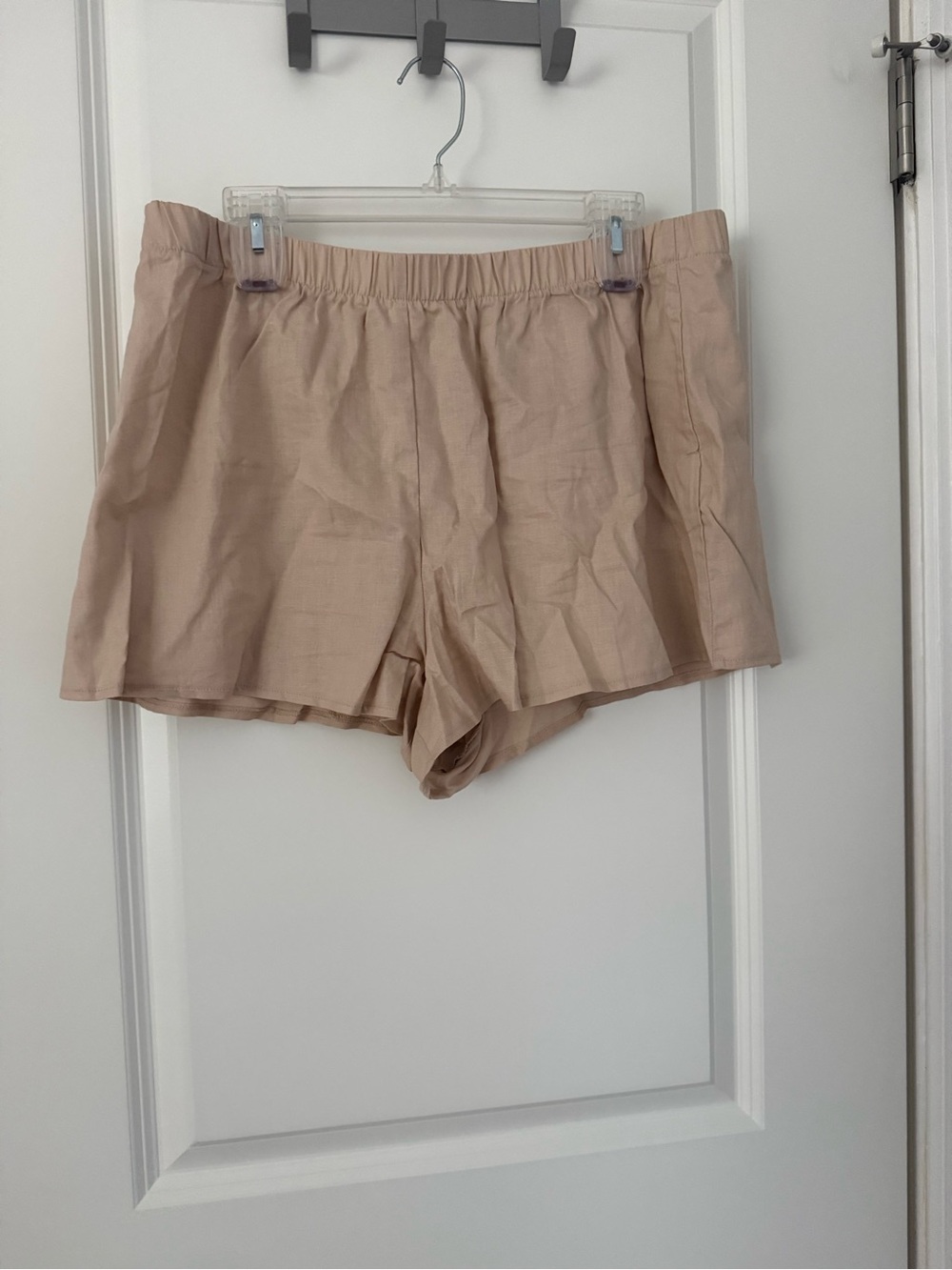 Shade & Shore Light Tan Elastic-Waist Shorts